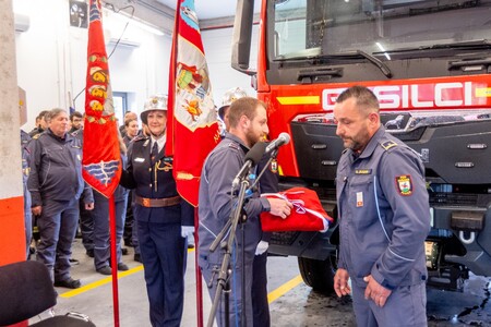 OBČINA PIVKA PREDAJA VOZILA GVC-1 PGD KOŠANA 6.5.2025 - Valter Leban-2146